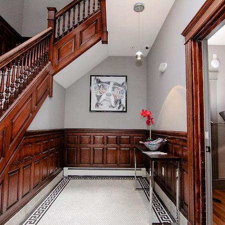 A Stylish Stay W/ A Queen Bed, Heated Floors.. #37 Brookline Exteriör bild