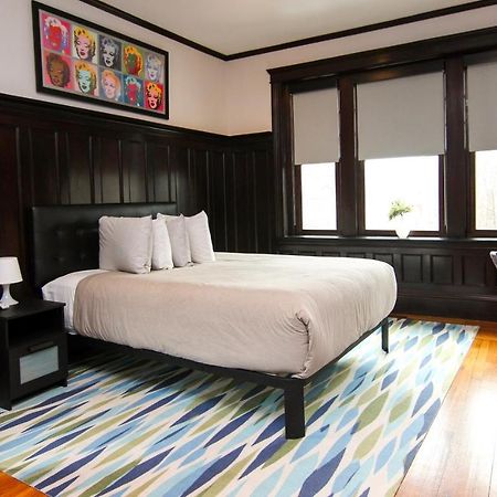 A Stylish Stay W/ A Queen Bed, Heated Floors.. #37 Brookline Exteriör bild