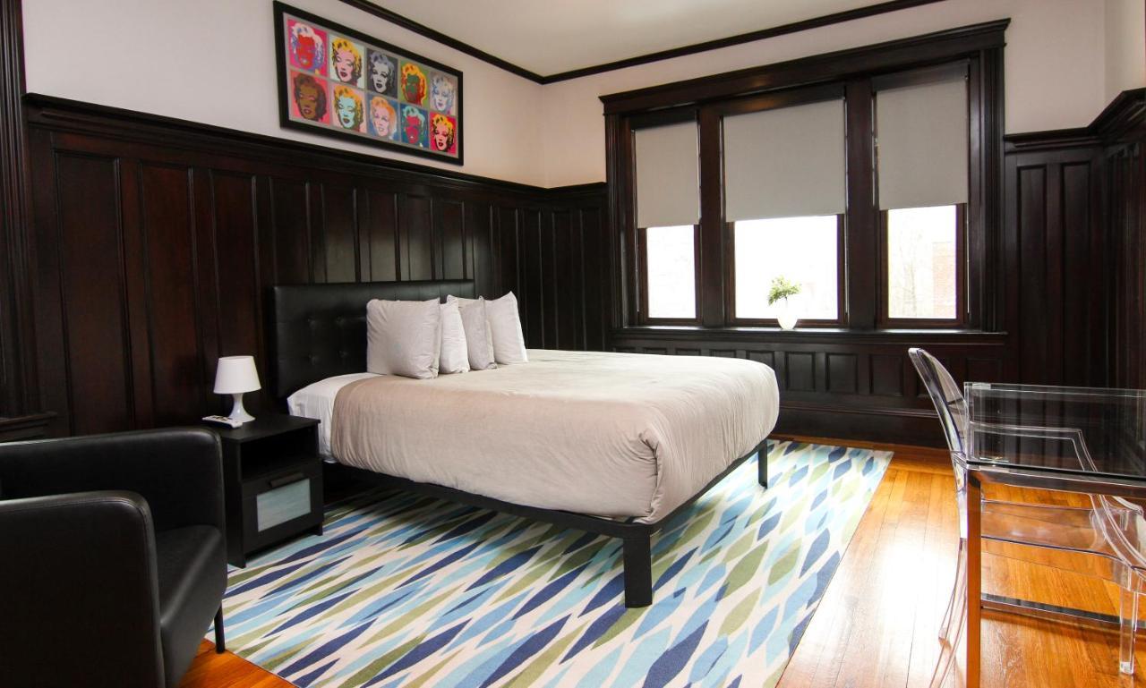 A Stylish Stay W/ A Queen Bed, Heated Floors.. #37 Brookline Exteriör bild