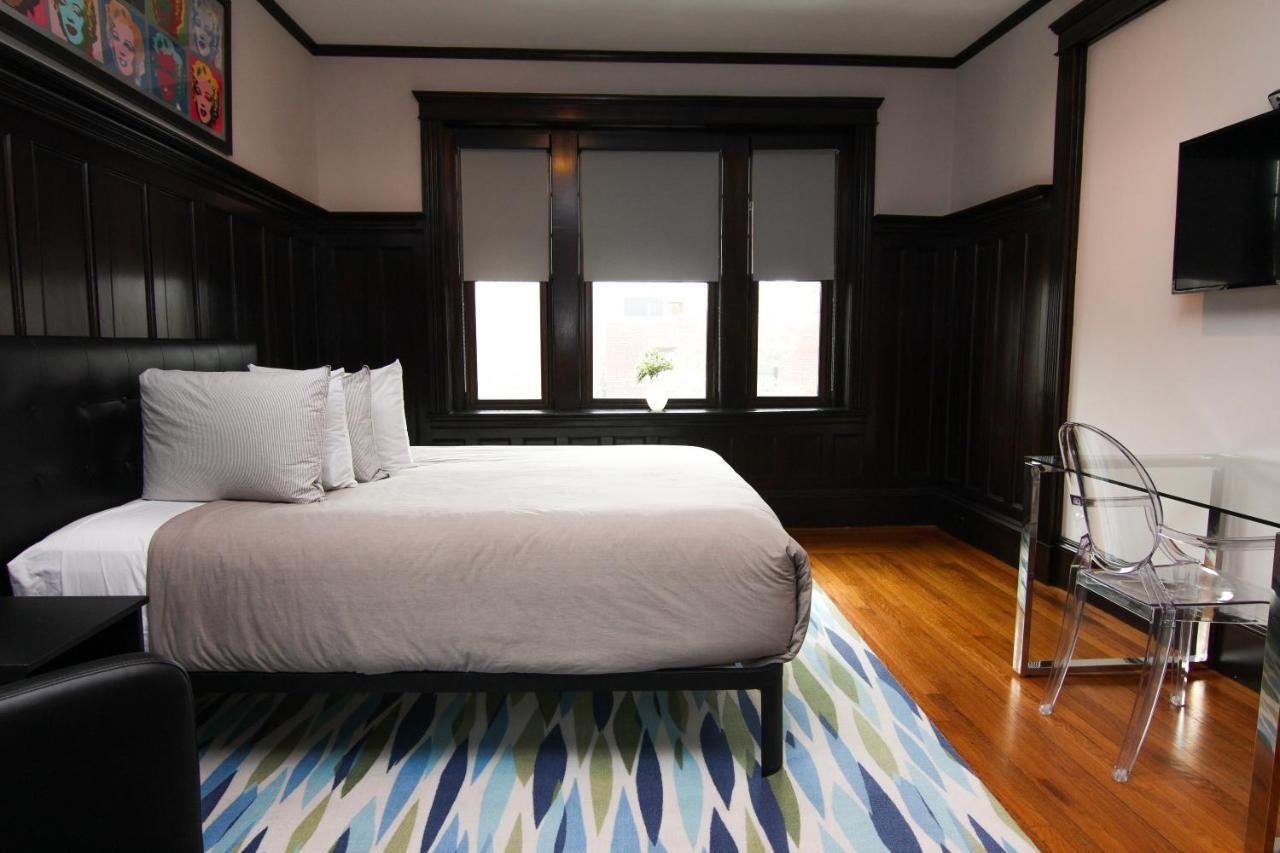 A Stylish Stay W/ A Queen Bed, Heated Floors.. #37 Brookline Exteriör bild