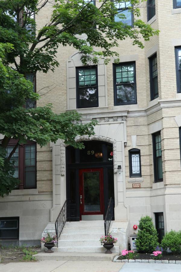 A Stylish Stay W/ A Queen Bed, Heated Floors.. #37 Brookline Exteriör bild